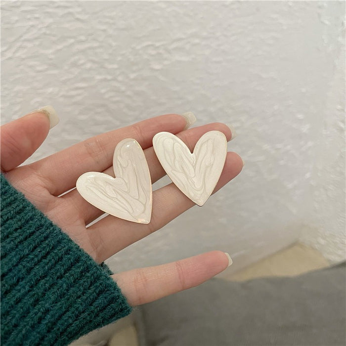 Uniquely Designed Fashionable Heart-shaped Earrings for Women