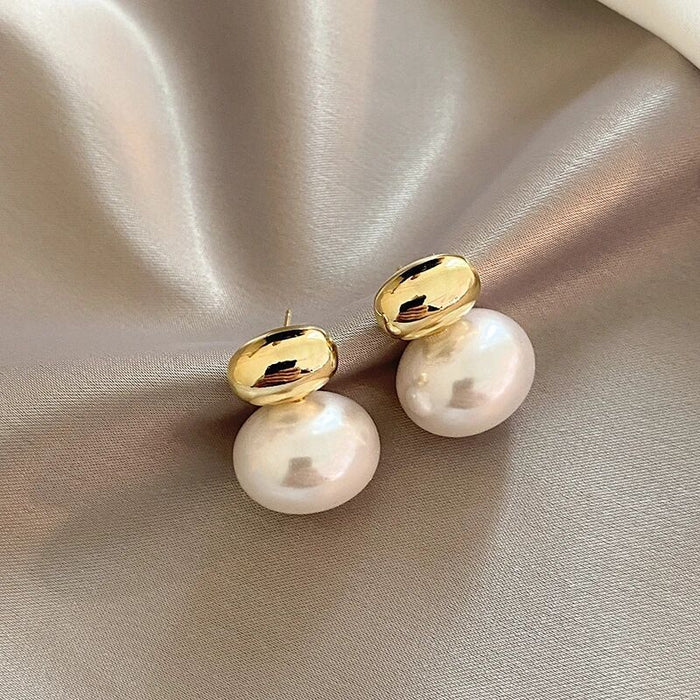 Vintage style bean metal pearl earrings