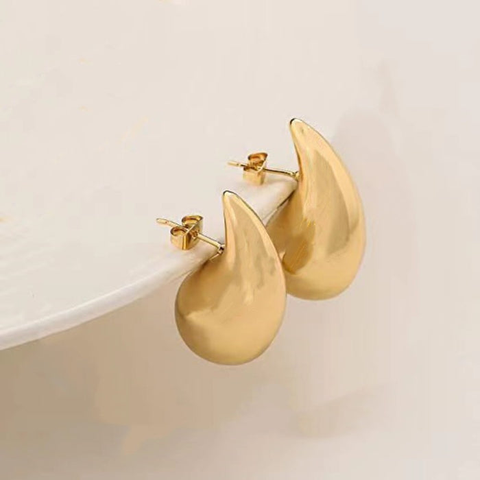 Fashionable and Minimalist Teardrop Earrings