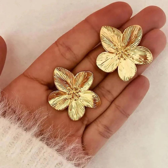 Exaggerated High-end Metal Gold Flower Earrings