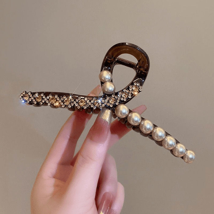 Diamond hair clip is the perfect hair accessory for any occasion