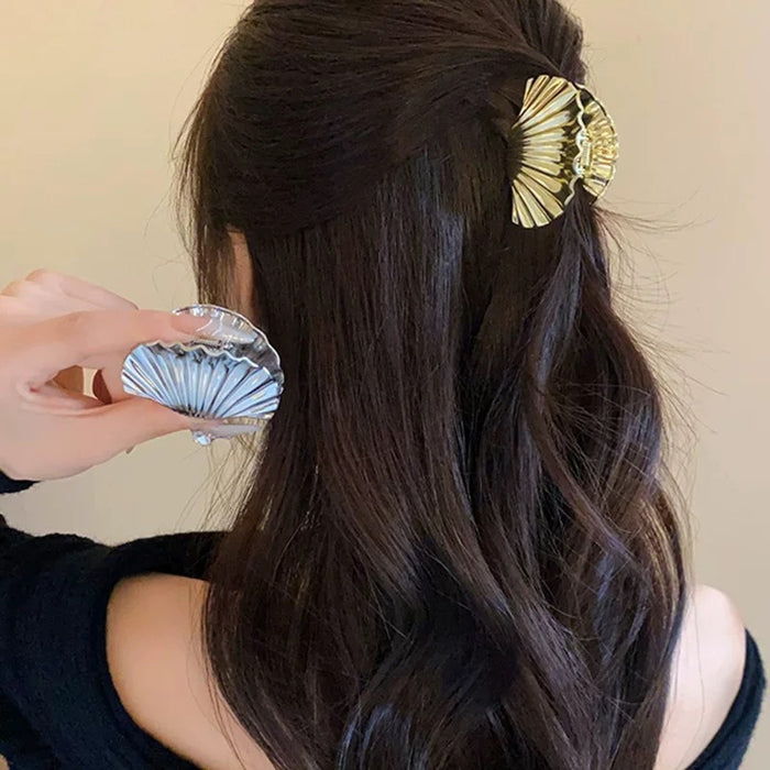 Fashionable and Minimalist Hair Clip with Shell Design, Creating Elegant Hairstyles