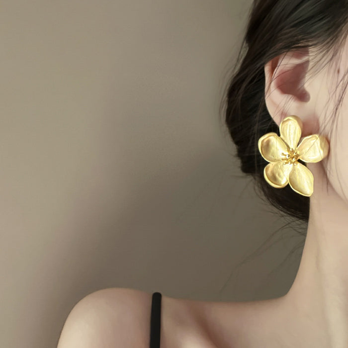 Vintage Matte Texture Design Flower Earrings for Women