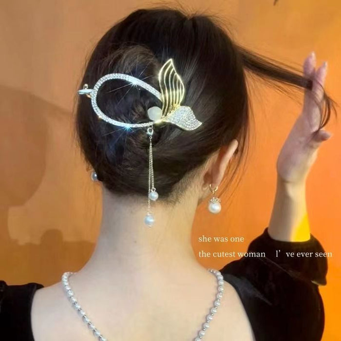 Luxury Tassel Hair Clip for Elegant Updo Hairstyle with Fish Tail Twist