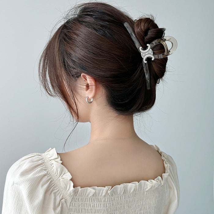 Elegant and Refined Hair Clip with Superior Quality for Stylish Women