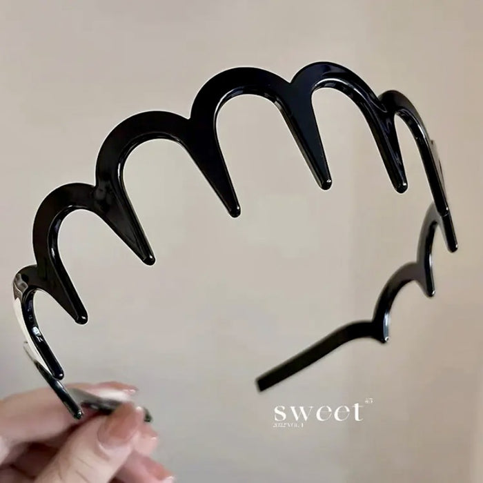 Fashionable Multifunctional Women's Hair Accessory with Toothed Headband