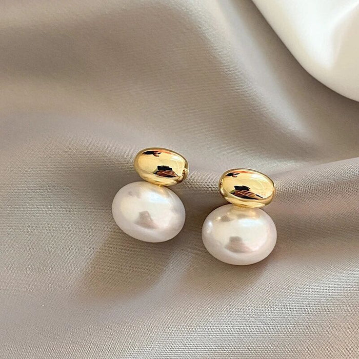 Vintage style bean metal pearl earrings