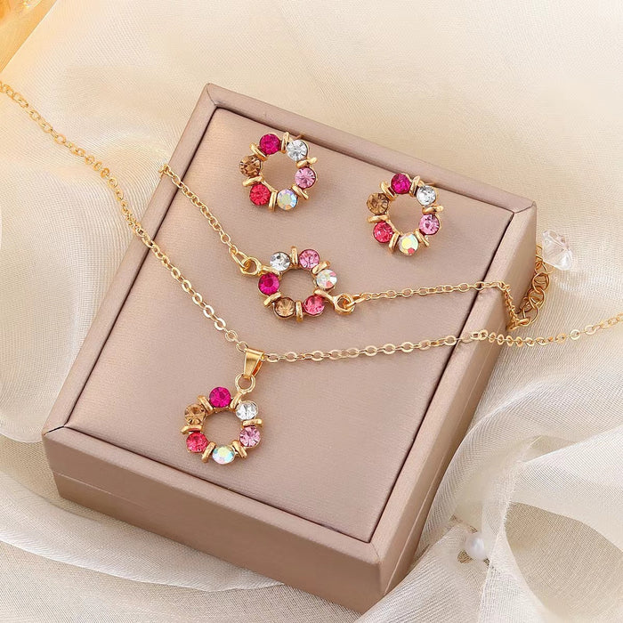 Charming and unique women's pendant necklace and earring set