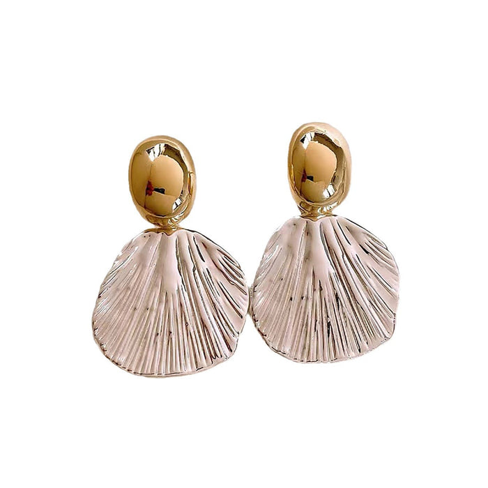 Luxury Shell Design Women's Earstuds