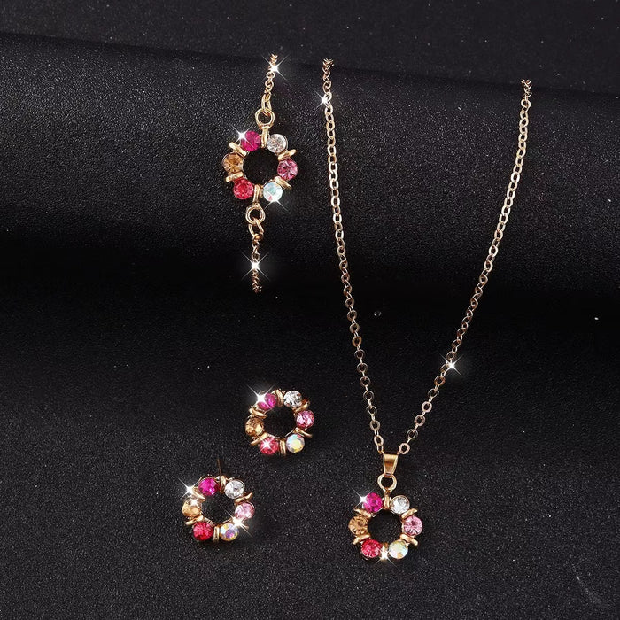 Charming and unique women's pendant necklace and earring set