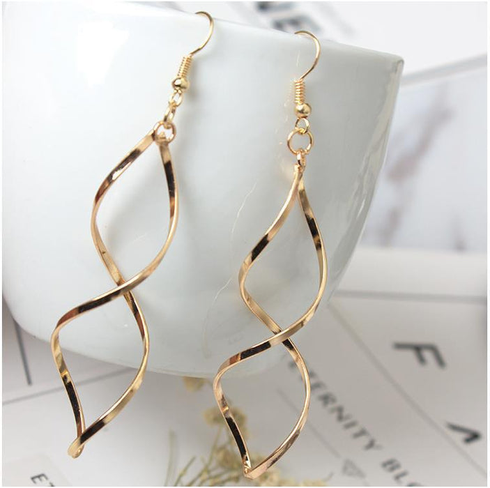 Retro Women's Wavy Curve Design Spiral Earrings