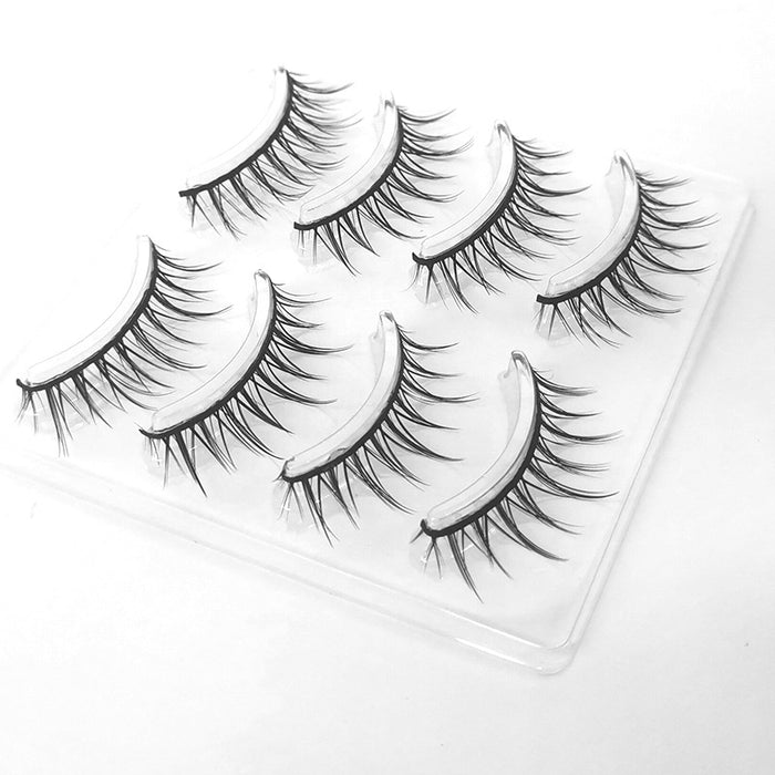 Natural false eyelashes add length and contour to eyelashes