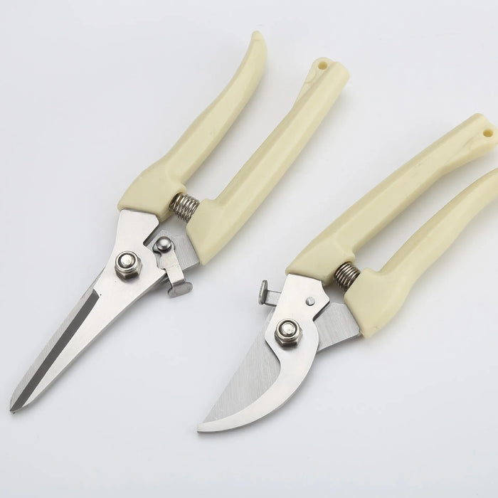 Ergonomic garden shears with non-slip handle