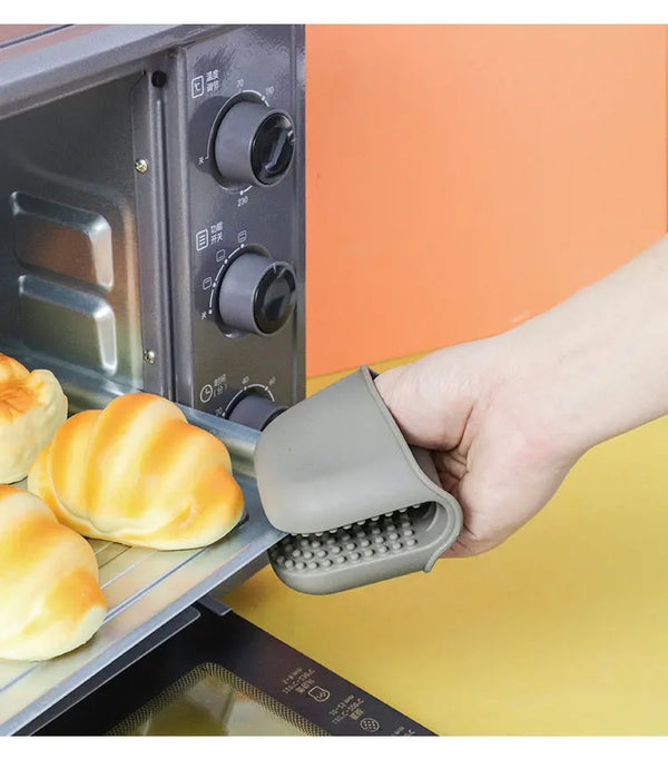 Thickened Silicone Oven Mitts with Non-Slip Texture for High Temperature Cooking and Baking