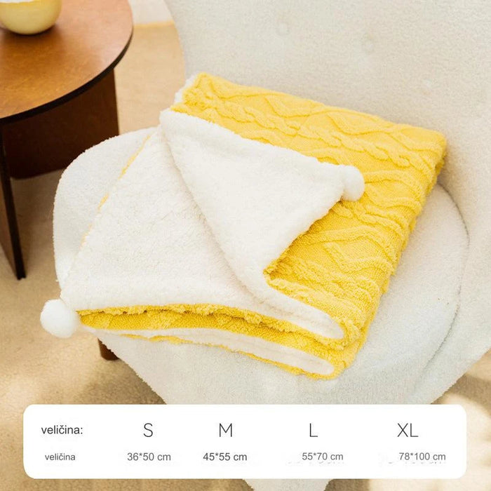 Soft and warm solid color pet blanket with thickened flannel cushion