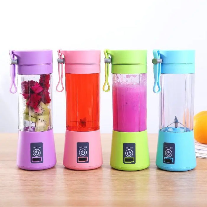 Chargeable Mini Juicer with 4 Blades, Handheld Fruit Squeezer for Household Travelling