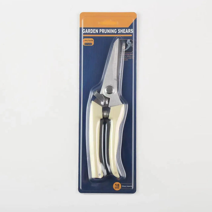 Ergonomic garden shears with non-slip handle