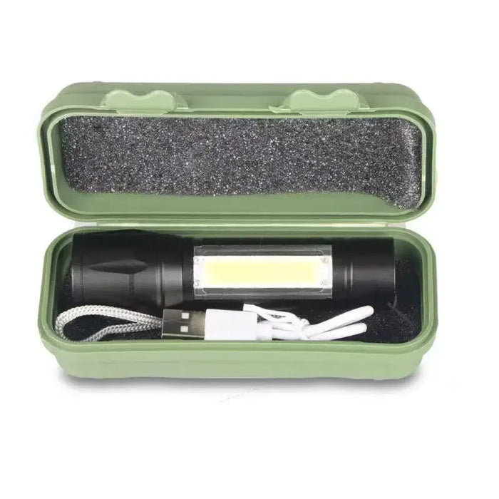 Compact rechargeable flashlight