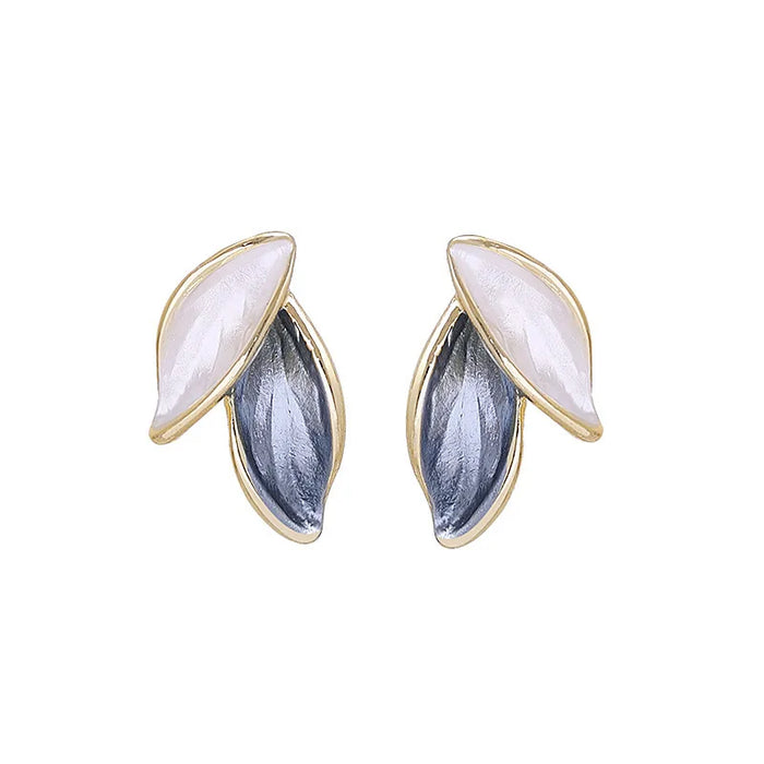 Pure silver earrings, fashionable and cute fashion accessories