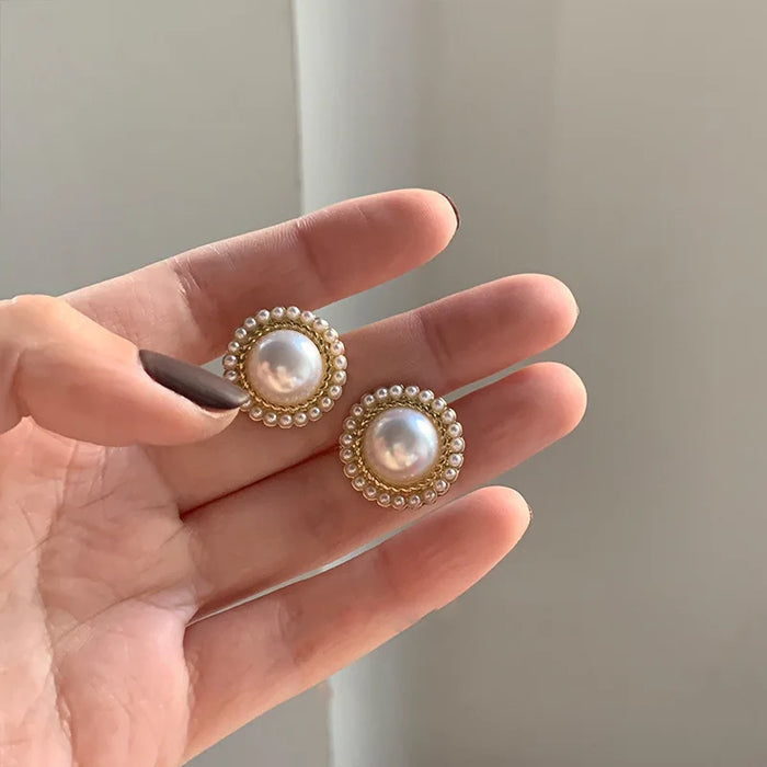 New Chinese Style Earrings with Unique Design, Bringing A High-end and Minimalist Feeling To Women