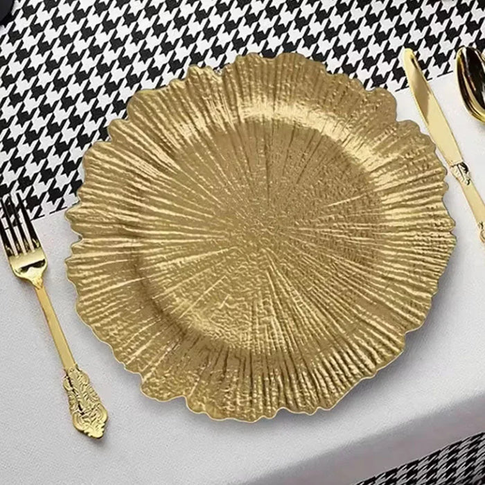 Elegant disposable transparent plastic dinner plate