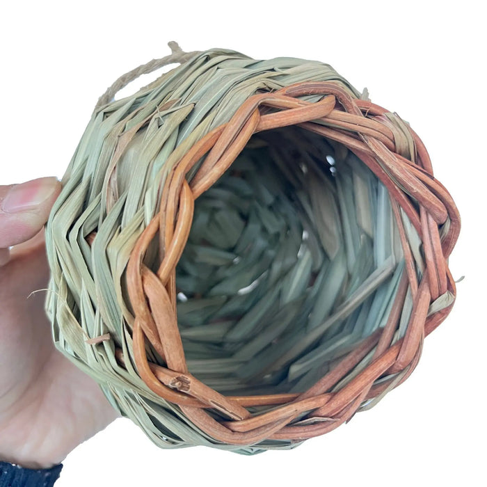 Parrot hand-woven round nest, grass-woven garden decoration warm aviary