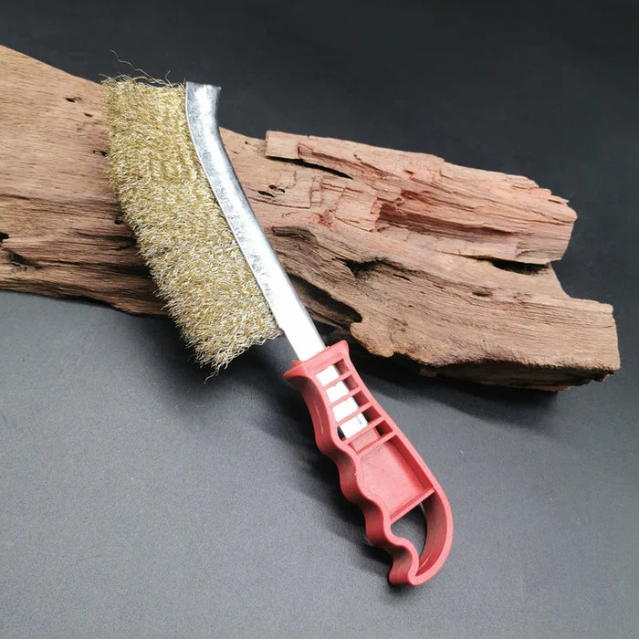 Heavy duty barbecue brush with stainless steel bristles and plastic handle