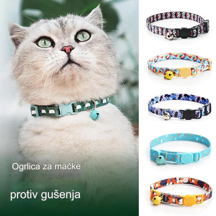 Soft safety cat collar with bell