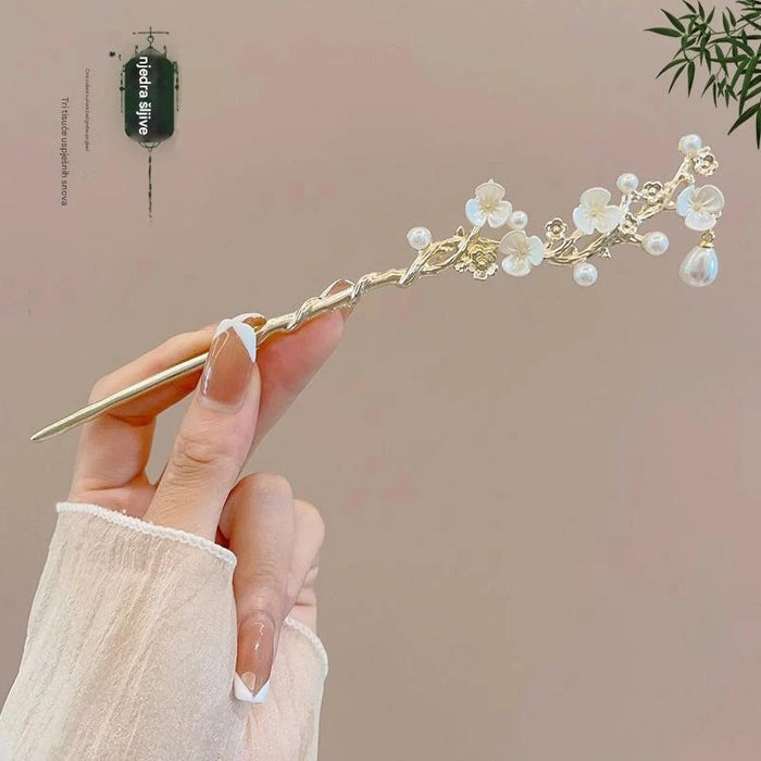 Elegant Hairpin with Tassel and Flower Design for Women's Traditional Chinese Dress