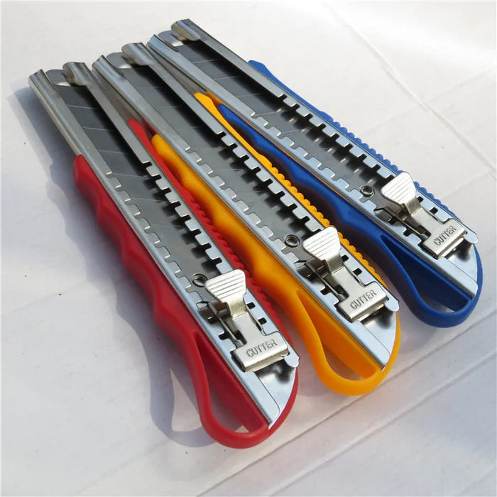 Heavy Duty Utility Knife with Colorful Metal Cutting Blades