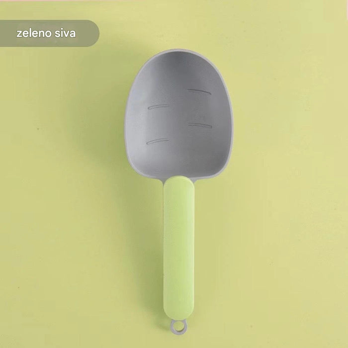 Pet food spoon with measuring line for precise section